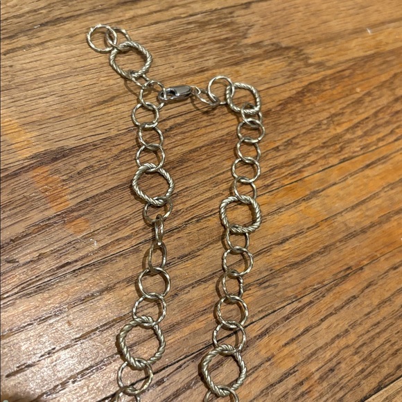 Handmade • upcycled tin daisy 🌼 beaded necklace - Picture 3 of 4